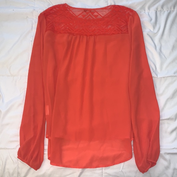 Top - Picture 2 of 3